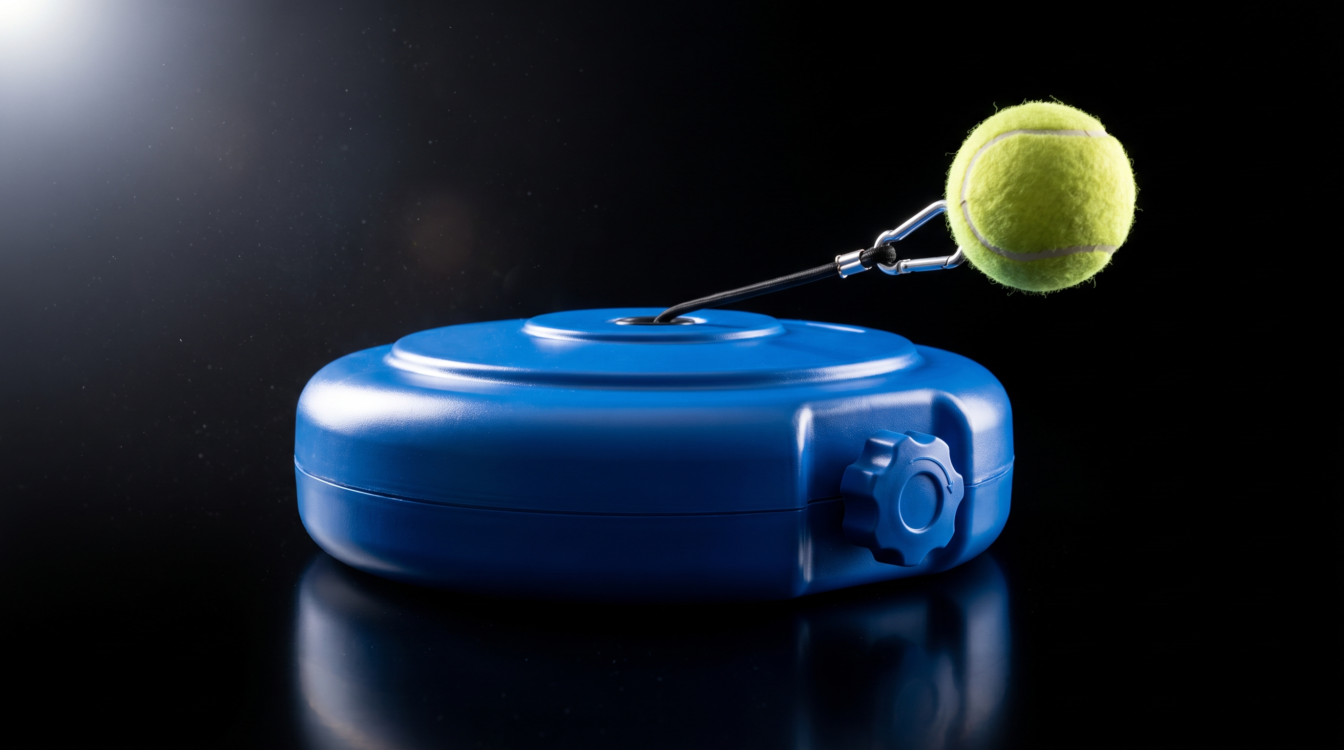 Tennis Trainer Pro side profile showing tension knob and elastic cord